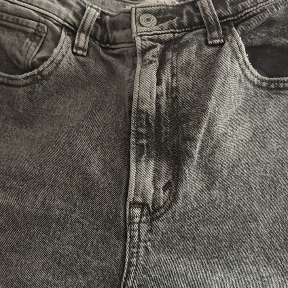 Abercrombie & Fitch The Mom High Rise Jean - Picture 4 of 4